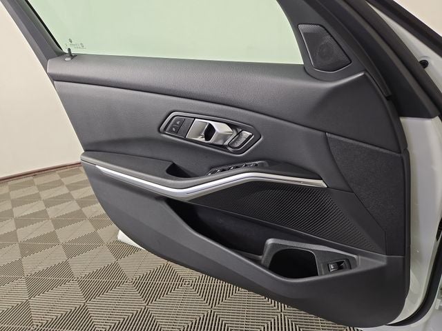 2025 BMW 3 Series 330i xDrive