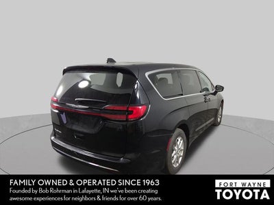 2024 Chrysler Pacifica Touring L