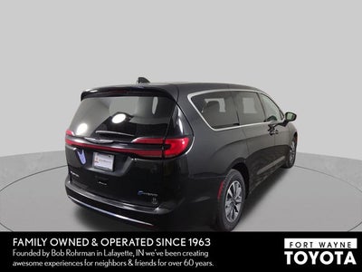 2023 Chrysler Pacifica Hybrid Touring L