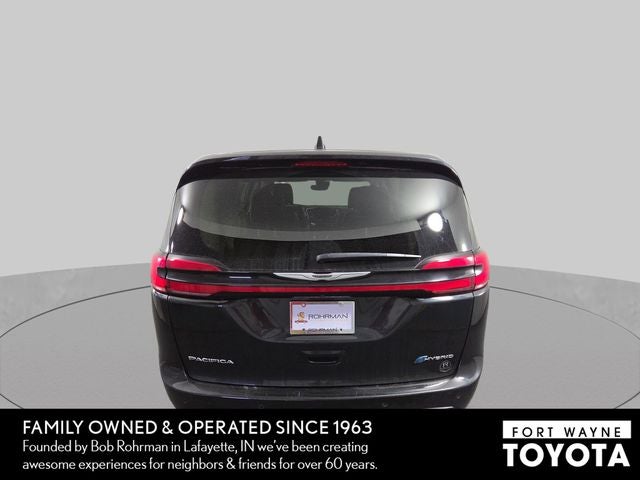 2023 Chrysler Pacifica Hybrid Touring L