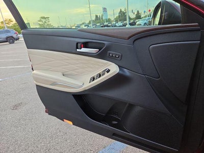 2019 Toyota Avalon Hybrid Limited