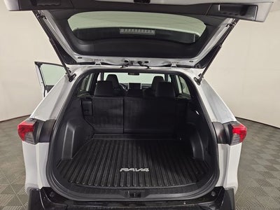 2023 Toyota RAV4 Hybrid SE