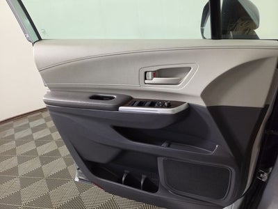 2023 Toyota Sienna LE 8 Passenger