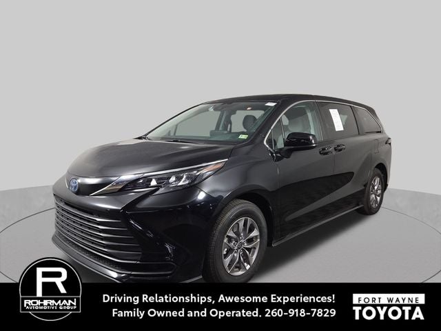 2024 Toyota Sienna LE 8 Passenger