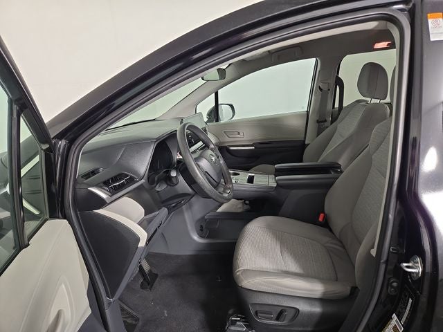 2024 Toyota Sienna LE 8 Passenger
