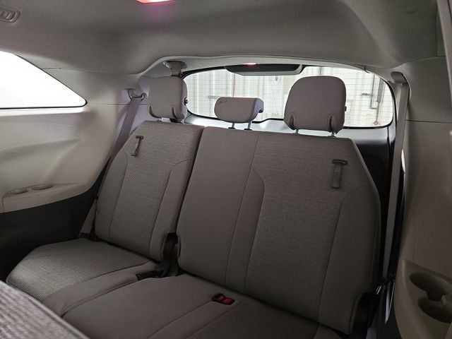 2024 Toyota Sienna LE 8 Passenger