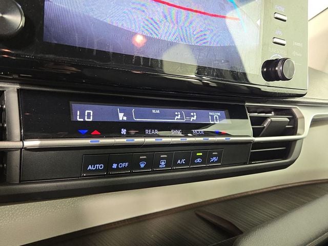 2024 Toyota Sienna LE 8 Passenger