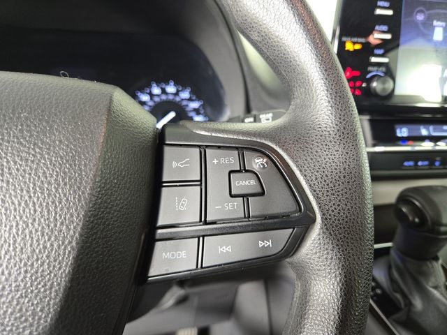 2024 Toyota Sienna LE 8 Passenger