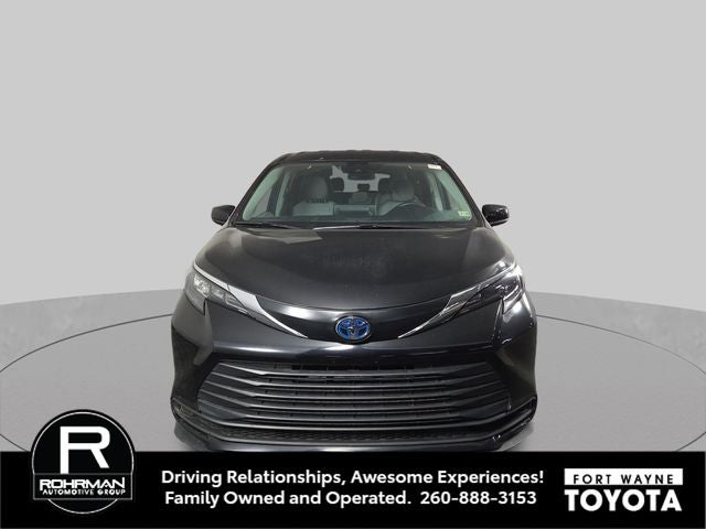2024 Toyota Sienna LE 8 Passenger