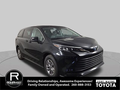 2024 Toyota Sienna LE 8 Passenger
