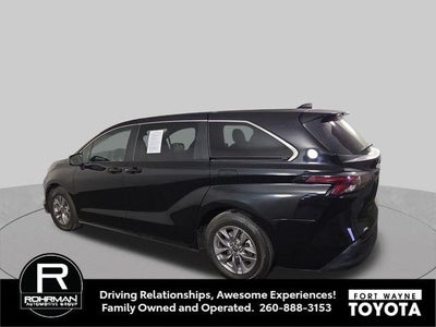 2024 Toyota Sienna LE 8 Passenger