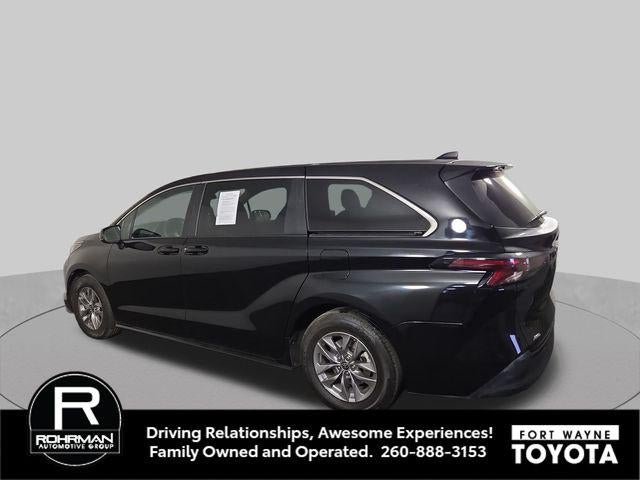 2024 Toyota Sienna LE 8 Passenger