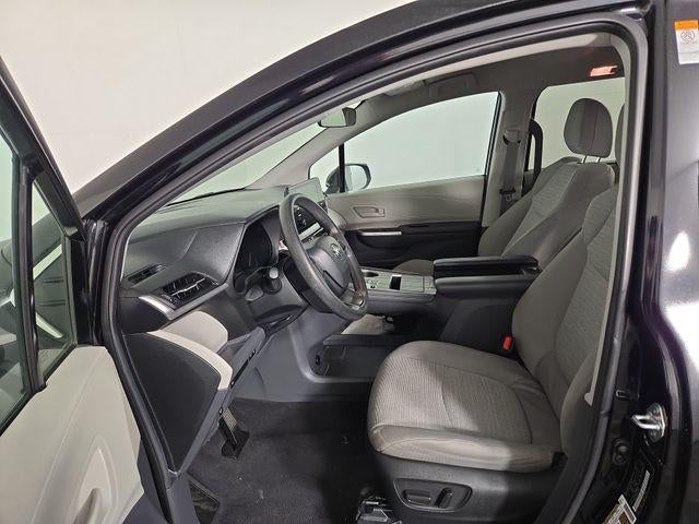 2024 Toyota Sienna LE 8 Passenger