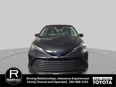 2024 Toyota Sienna LE 8 Passenger