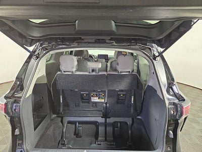 2024 Toyota Sienna LE 8 Passenger