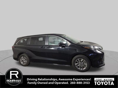 2024 Toyota Sienna LE 8 Passenger
