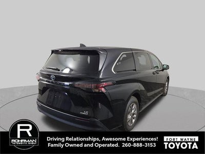 2024 Toyota Sienna LE 8 Passenger