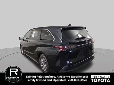 2024 Toyota Sienna LE 8 Passenger