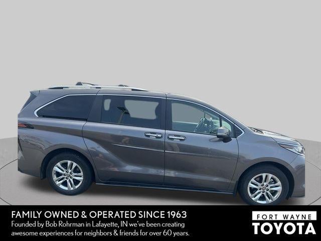 2024 Toyota Sienna Limited 7 Passenger