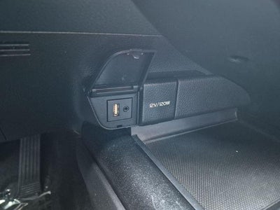 2019 Toyota Camry Hybrid LE