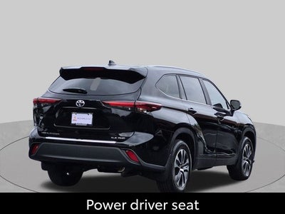 2025 Toyota Highlander XLE
