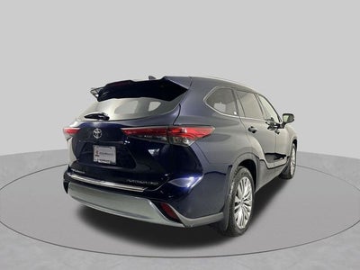 2023 Toyota Highlander Platinum
