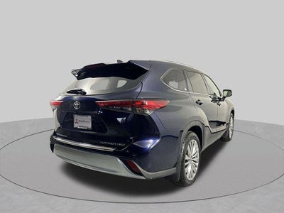 2023 Toyota Highlander Platinum