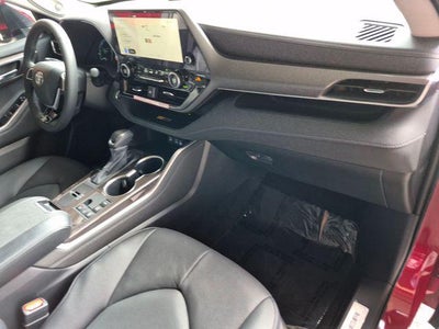 2026 Toyota Highlander Hybrid Limited