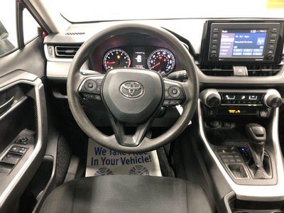 2020 Toyota RAV4 LE