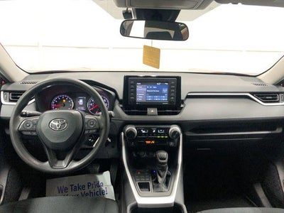 2020 Toyota RAV4 LE