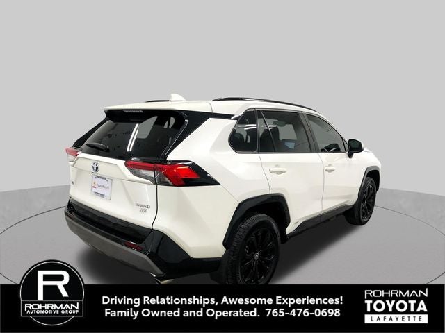 2022 Toyota RAV4 Hybrid SE