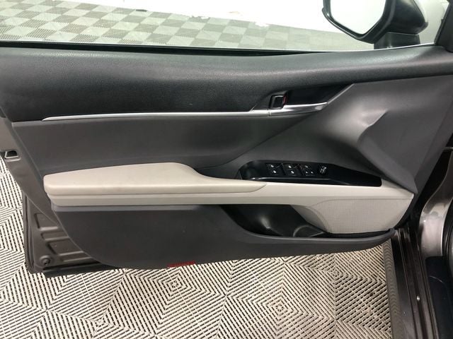 2020 Toyota Camry Hybrid LE