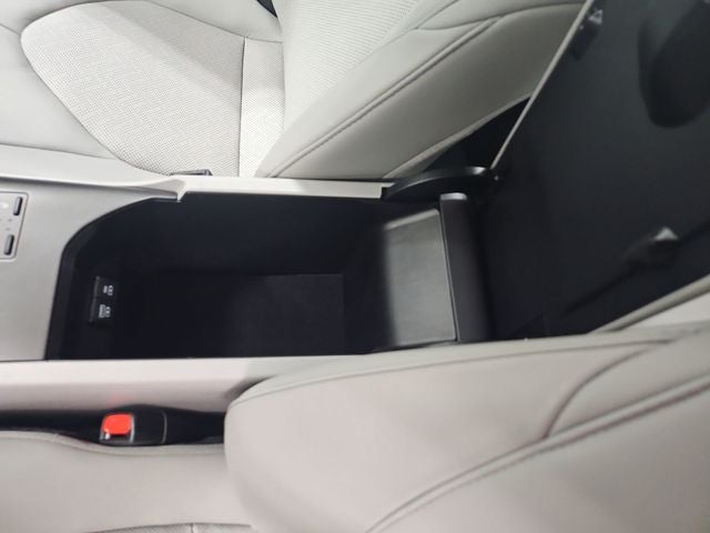 2023 Toyota Camry Hybrid XLE