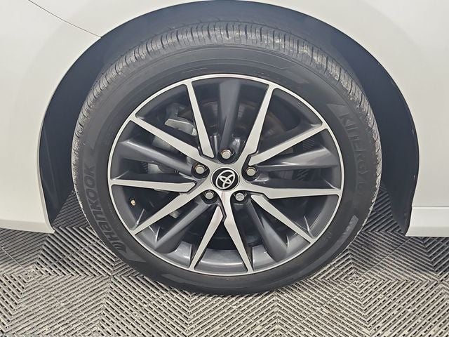 2023 Toyota Camry Hybrid XLE