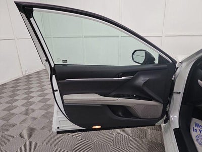 2023 Toyota Camry Hybrid XLE