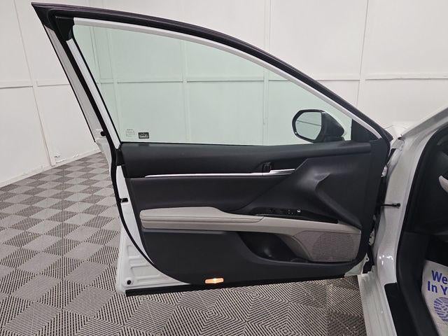 2023 Toyota Camry Hybrid XLE