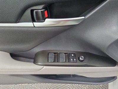 2023 Toyota Camry Hybrid XLE