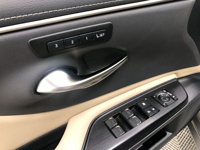 2021 Lexus ES 250