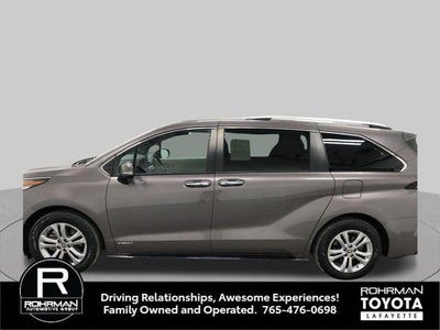 2021 Toyota Sienna Platinum 7 Passenger