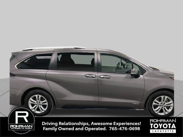 2021 Toyota Sienna Platinum 7 Passenger