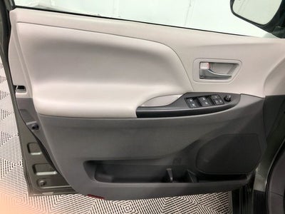 2018 Toyota Sienna LE 7 Passenger
