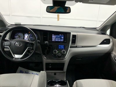2018 Toyota Sienna LE 7 Passenger