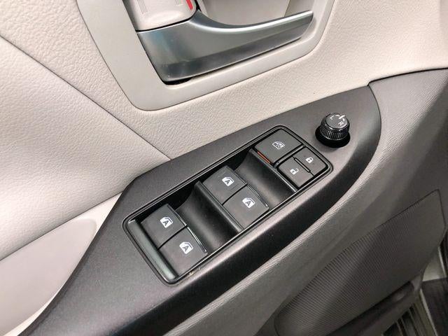 2018 Toyota Sienna LE 7 Passenger