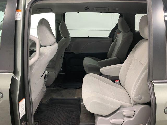 2018 Toyota Sienna LE 7 Passenger