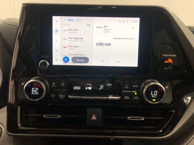 2024 Toyota Highlander Hybrid XLE