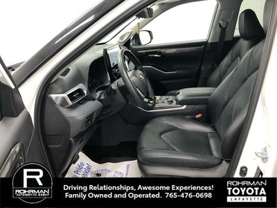 2025 Toyota Highlander Platinum