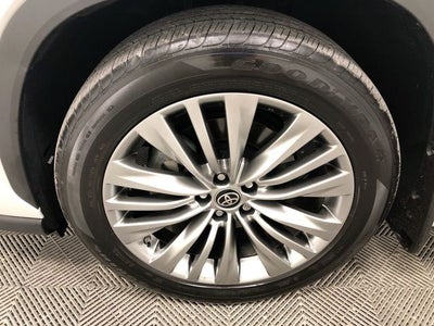 2025 Toyota Highlander Platinum