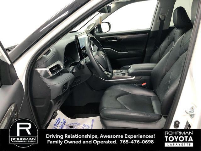 2025 Toyota Highlander Platinum