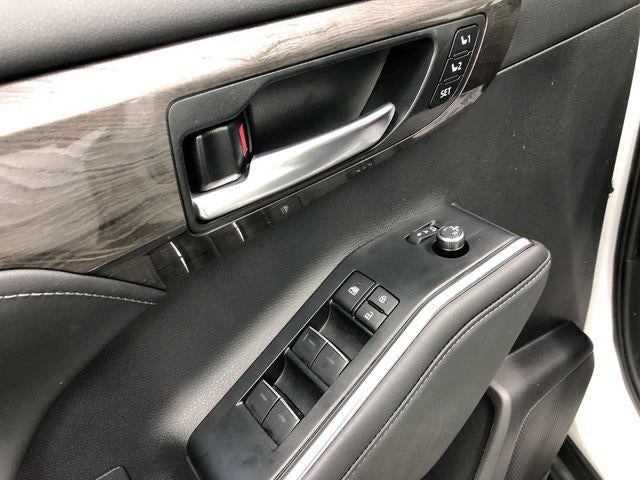 2025 Toyota Highlander Platinum