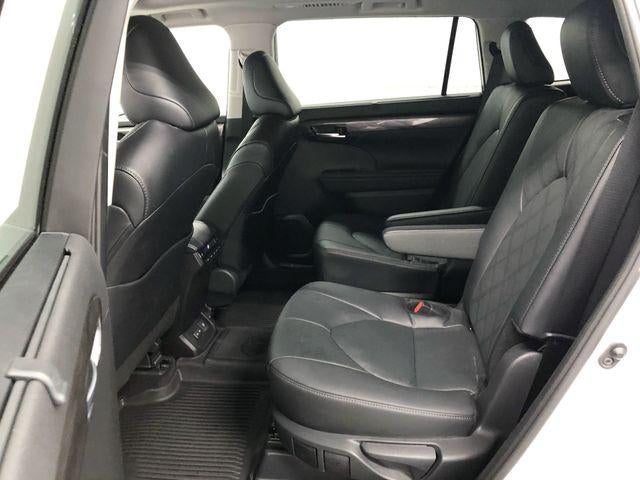 2025 Toyota Highlander Platinum